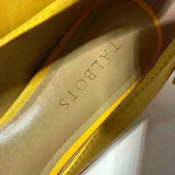 Talbots Yellow with Gold Accents Ballet Flats with Bow on Heel, Size 8 - Picture 9 of 10